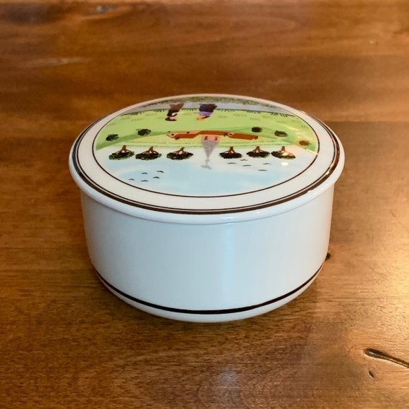 Villeroy & Boch Design Naif 3" Porcelain Round Trinket Box - Picture 4 of 10